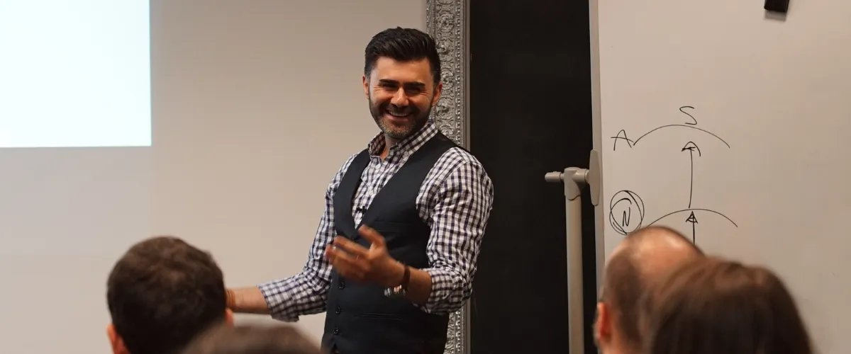 Sohial prowadzi zajęcia